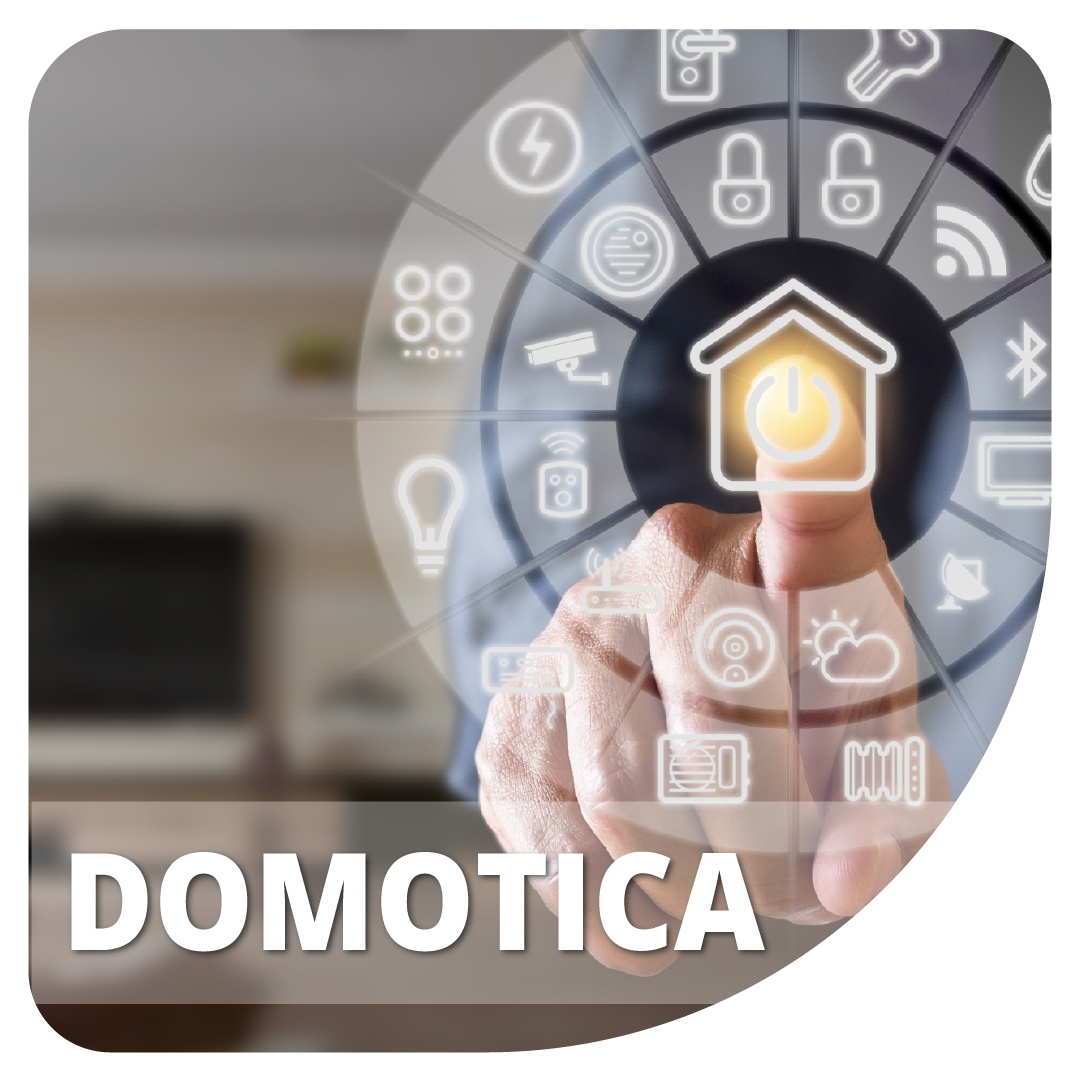 impianti domotici, dito che schiaccia uno schermo touch, domotica